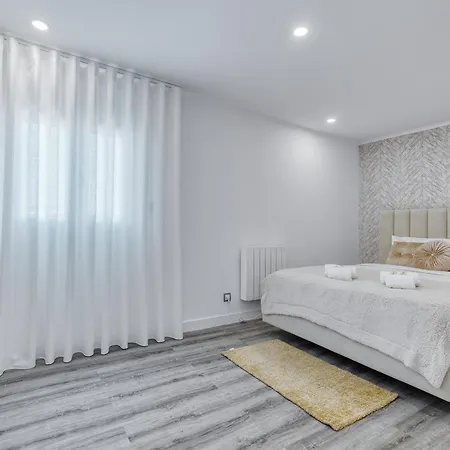 Apartamento Portucale ! Santa Clara Terrace & Jacuzzi *