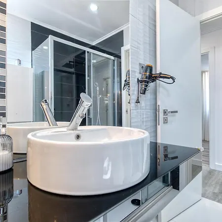 Portucale ! Santa Clara Terrace & Jacuzzi Апартаменты Лиссабон