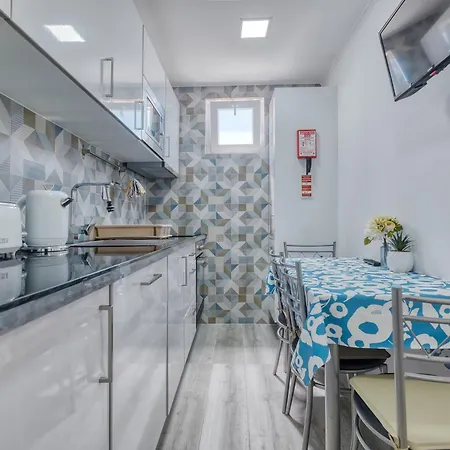 Portucale ! Santa Clara Terrace & Jacuzzi Апартаменты