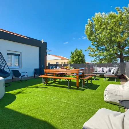 Portucale ! Santa Clara Terrace & Jacuzzi Апартаменты *
