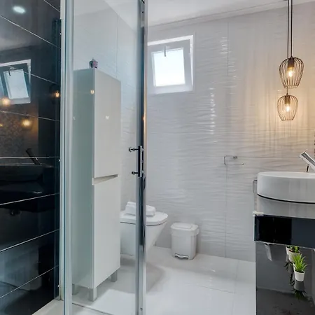 Portucale ! Santa Clara Terrace & Jacuzzi